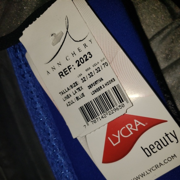 Ann Chery Latex Classic Sport - Picture 2 of 3